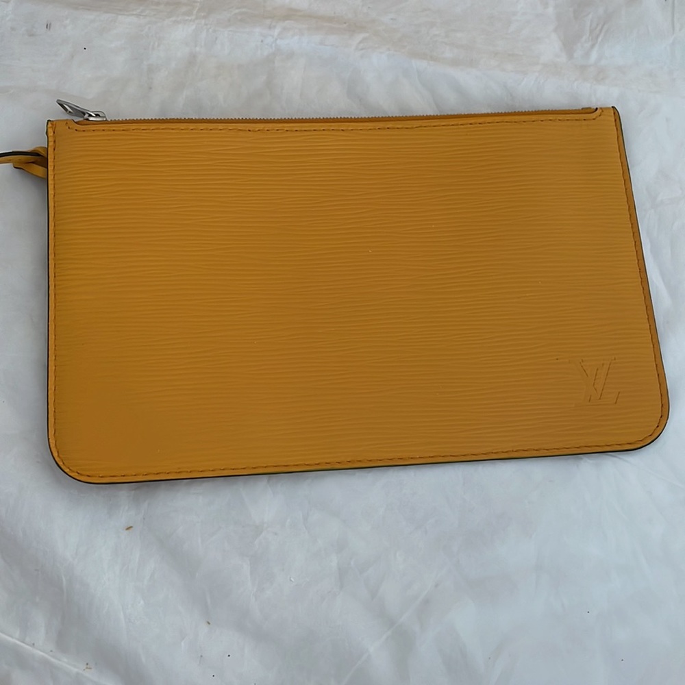 Louis Vuitton Epi Leather Neverfull MM - Picture 11 of 16